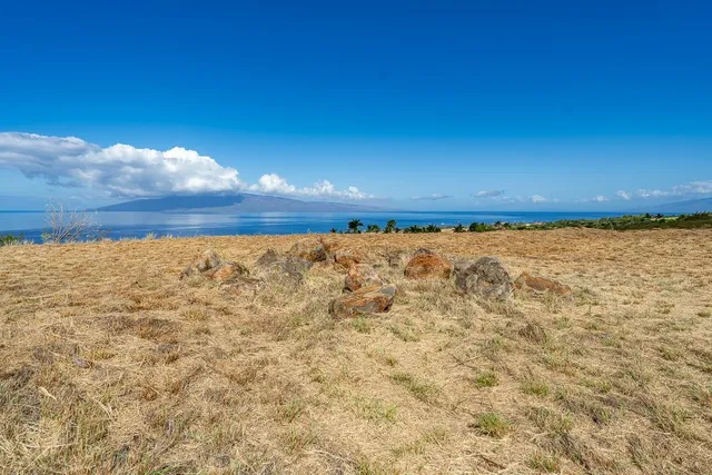 $2,400,000 | 160 Paia Pohaku Place, Unit LOT 13 A, Lahaina, HI 96761