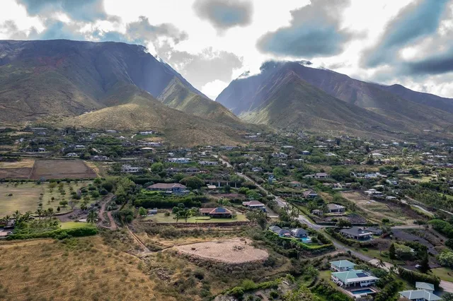 $2,400,000 | 160 Paia Pohaku Place, Unit LOT 13 A, Lahaina, HI 96761