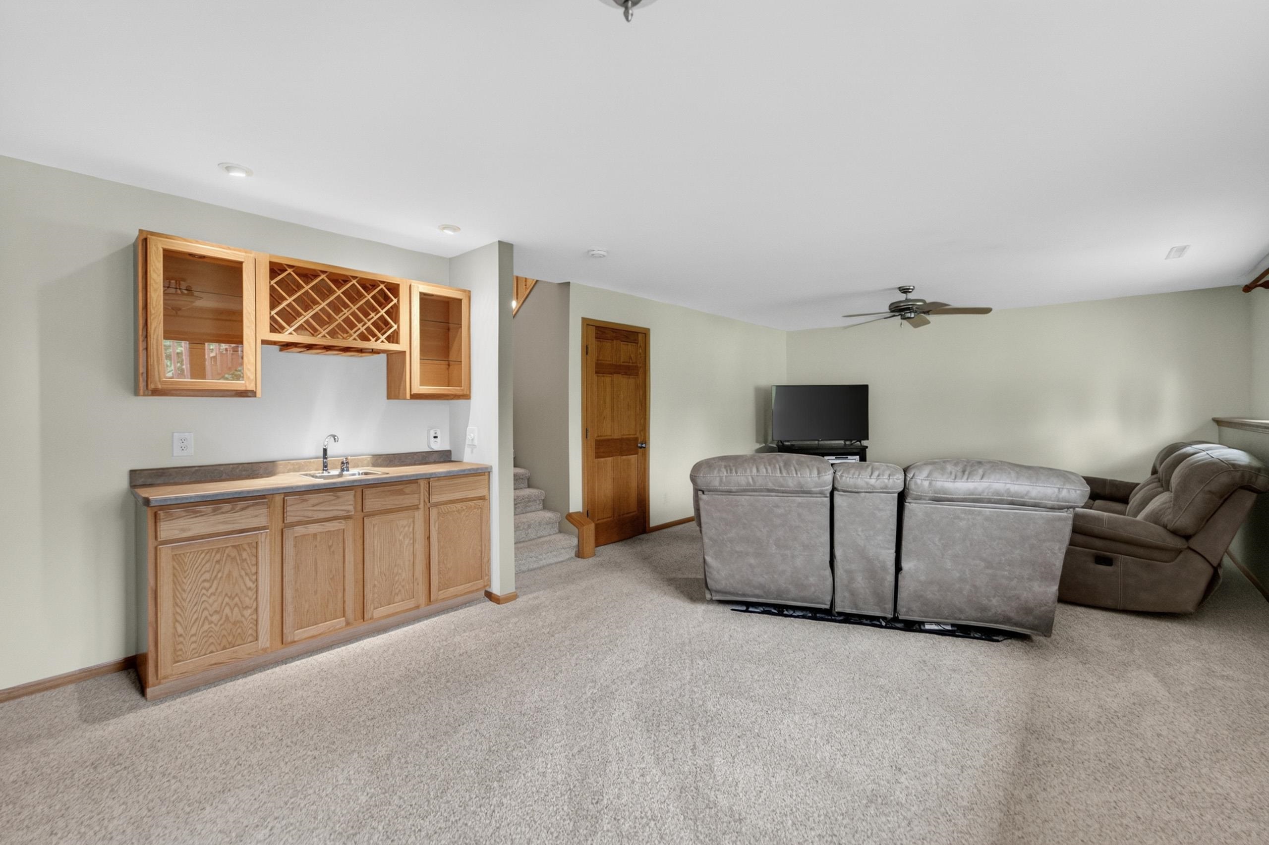 467 Sherbrooke Drive Sun Prairie, WI 53590 - Photo 19 of 27