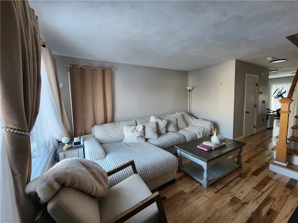 $2,200 | 198 Sunbury Street, Providence, RI 02908