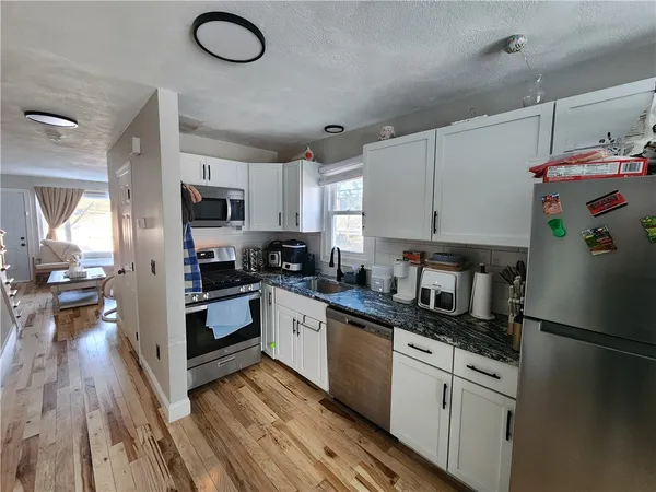 $2,200 | 198 Sunbury Street, Providence, RI 02908