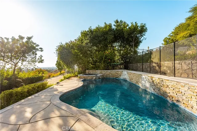 $6,500 | 12871 Via Aventura, North Tustin, CA 92705