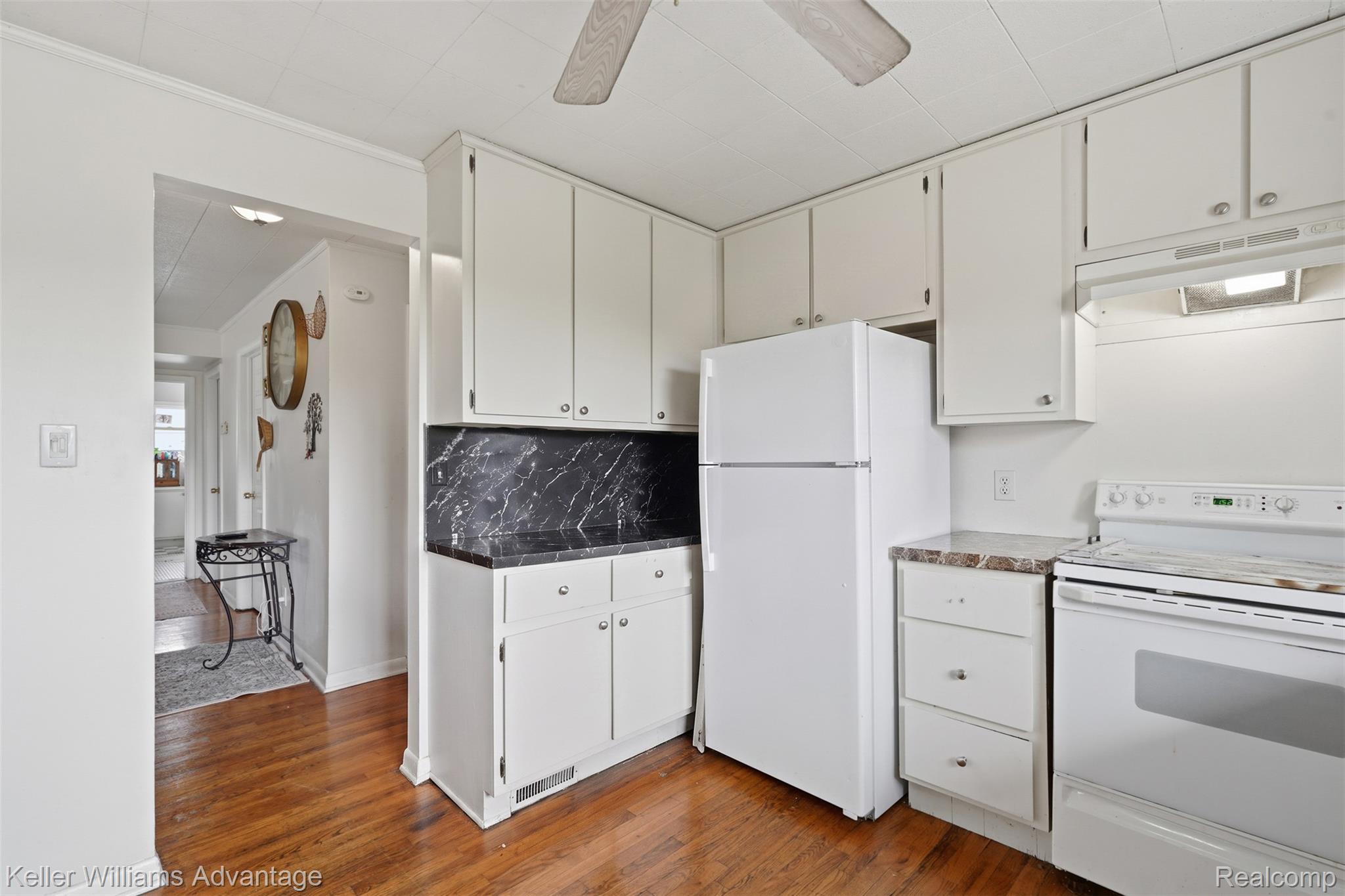 23589 Van Born Road Taylor, MI 48180 - Photo 52 of 77 23589 van born rd-63.jpg