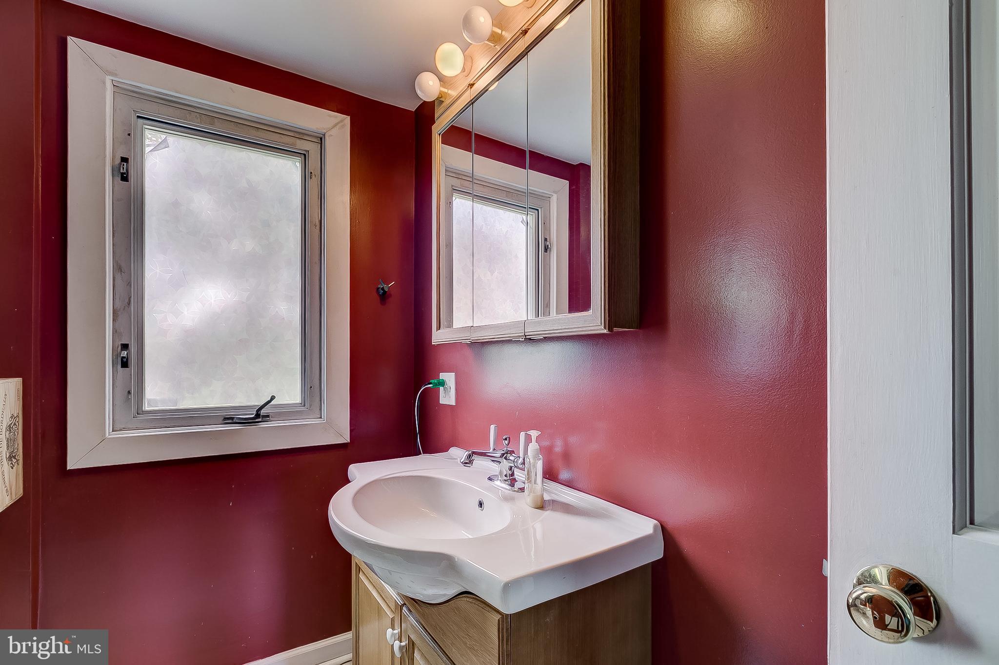 521 Orkney Road Baltimore, MD 21212 - Photo 45 of 61 3rd Full Bathroom