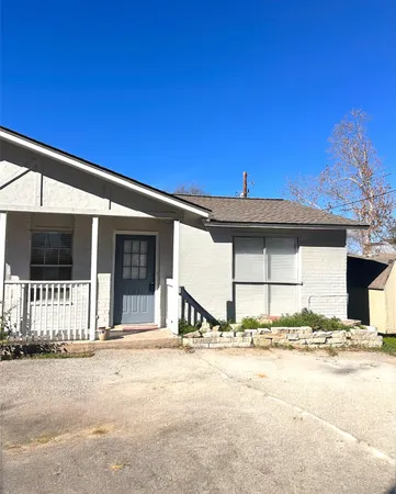 $1,325 | 6910 Circle S Road, Unit B, Austin, TX 78745