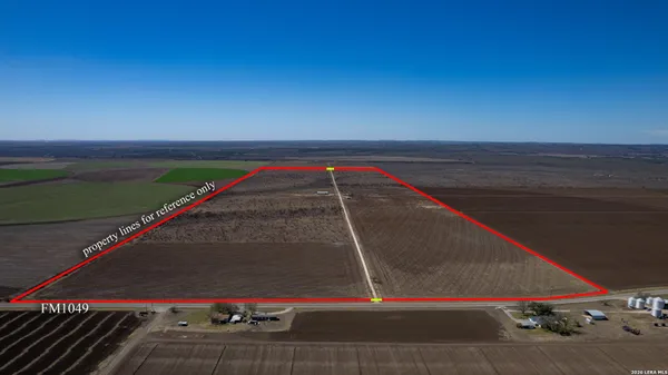 $1,800,000 | 3300 Fm 1049n, Knippa, TX 78870