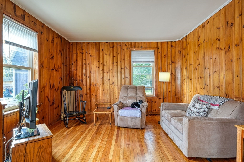 18 Cottage Street Hudson, MA 01749 - Photo 6 of 30 Gallery Image 6