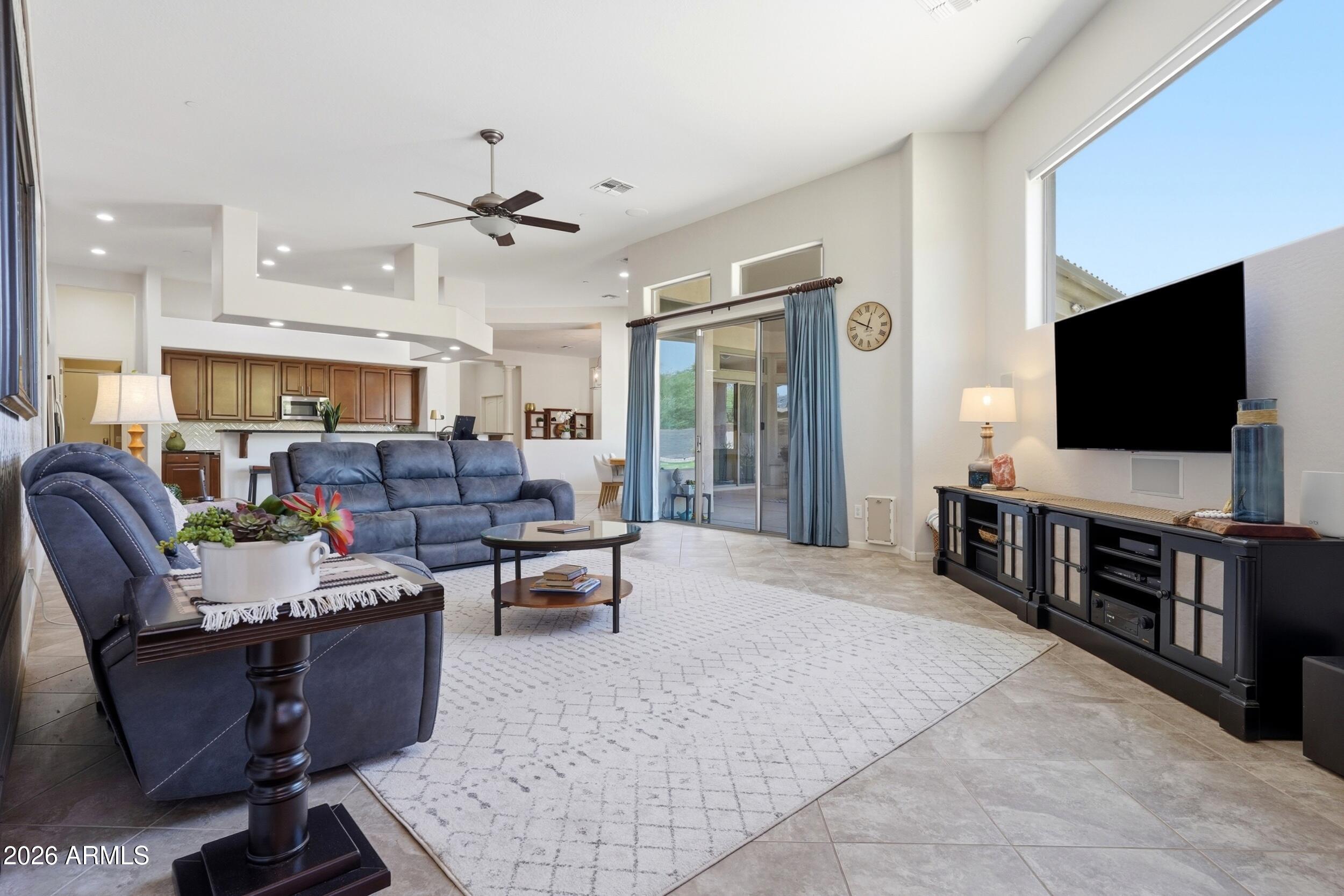 9132 West Bajada Road Peoria, AZ 85383 - Photo 8 of 39 Family Room