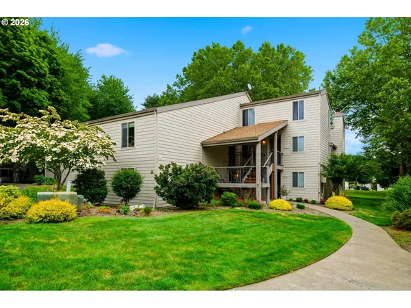$215,000 | 10121 Southwest Trapper Terrace, Beaverton, OR 97008