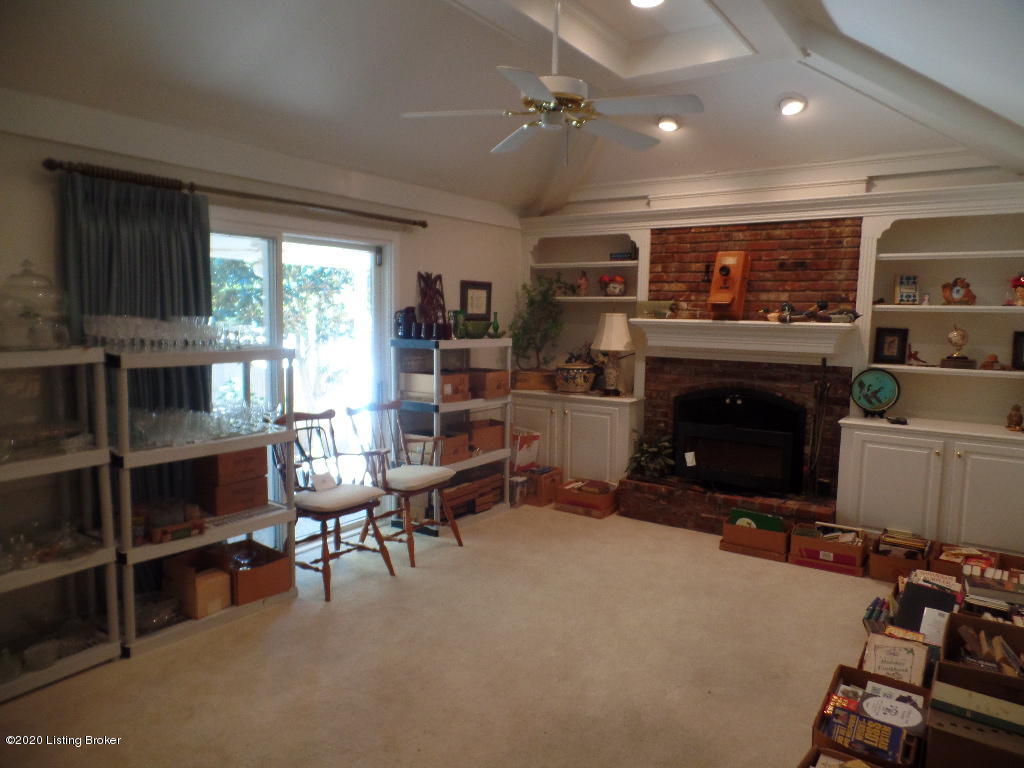 705 Farmingham Road Louisville, KY 40243 - Photo 16 of 29 SAM_2779