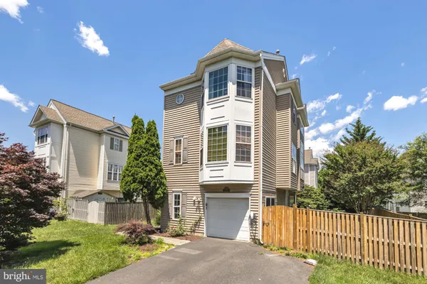 $4,599 | 8250 2nd Avenue, Vienna, VA 22182