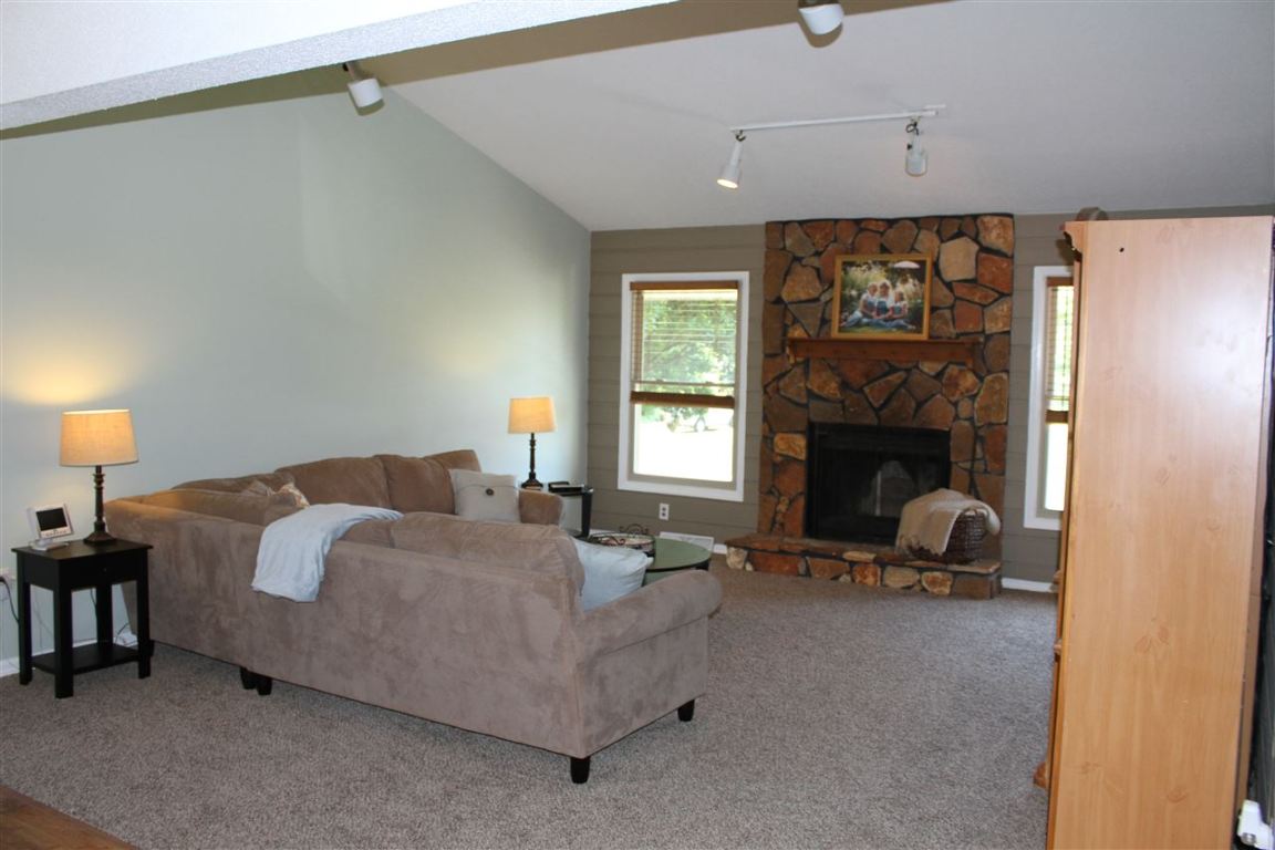 210 Windemere Way Anderson, SC 29625 - Photo 2 of 9 Gallery Image 2