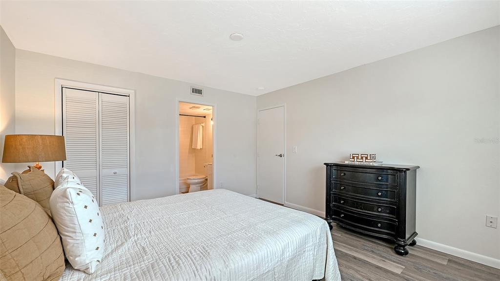 3229 South Beneva Road, Unit 101 Sarasota, FL 34232 - Photo 15 of 36 Gallery Image 15