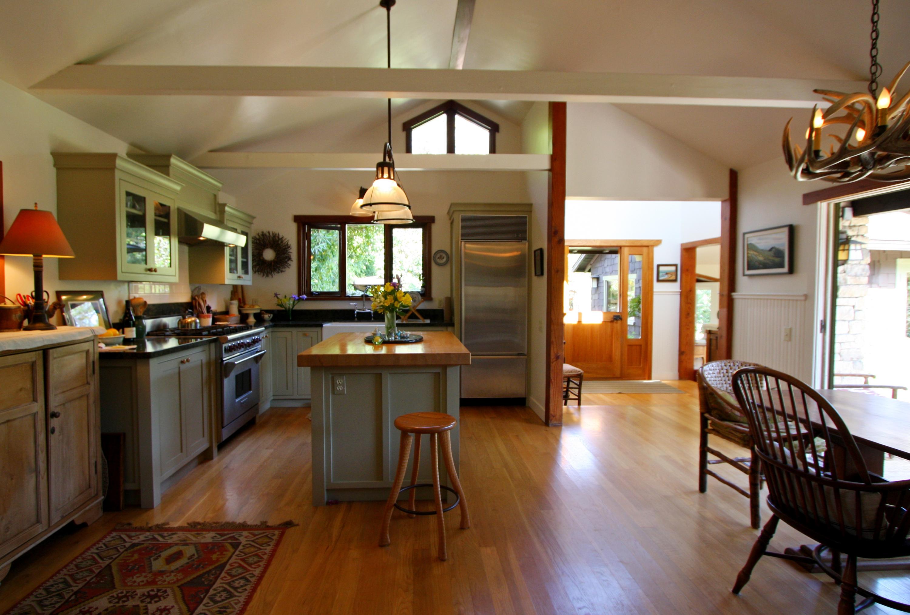 283 Oak Road Santa Barbara, CA 93108 - Photo 15 of 24 17 Kitchen 3