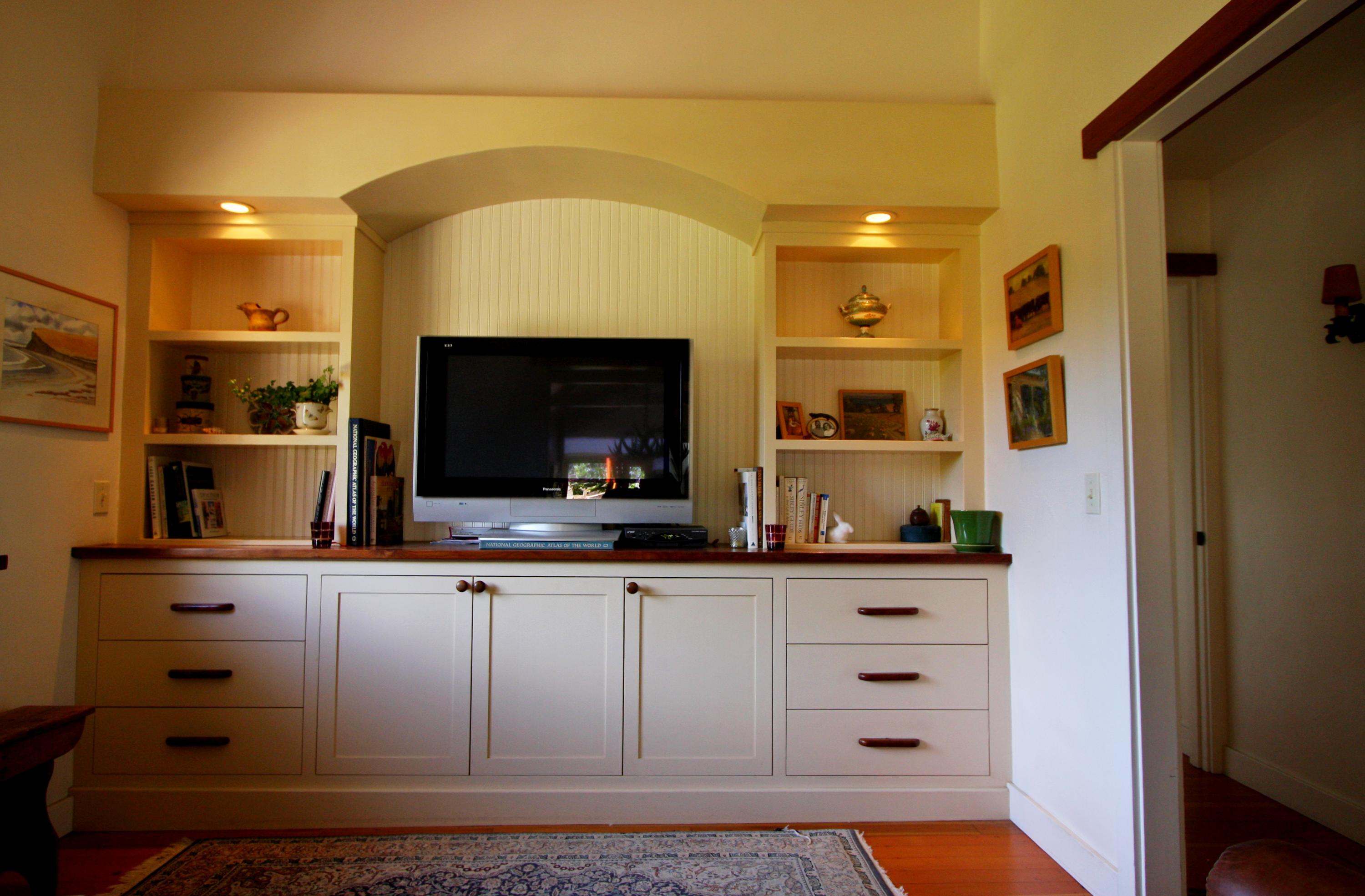 283 Oak Road Santa Barbara, CA 93108 - Photo 16 of 24 20 Media Rm 2