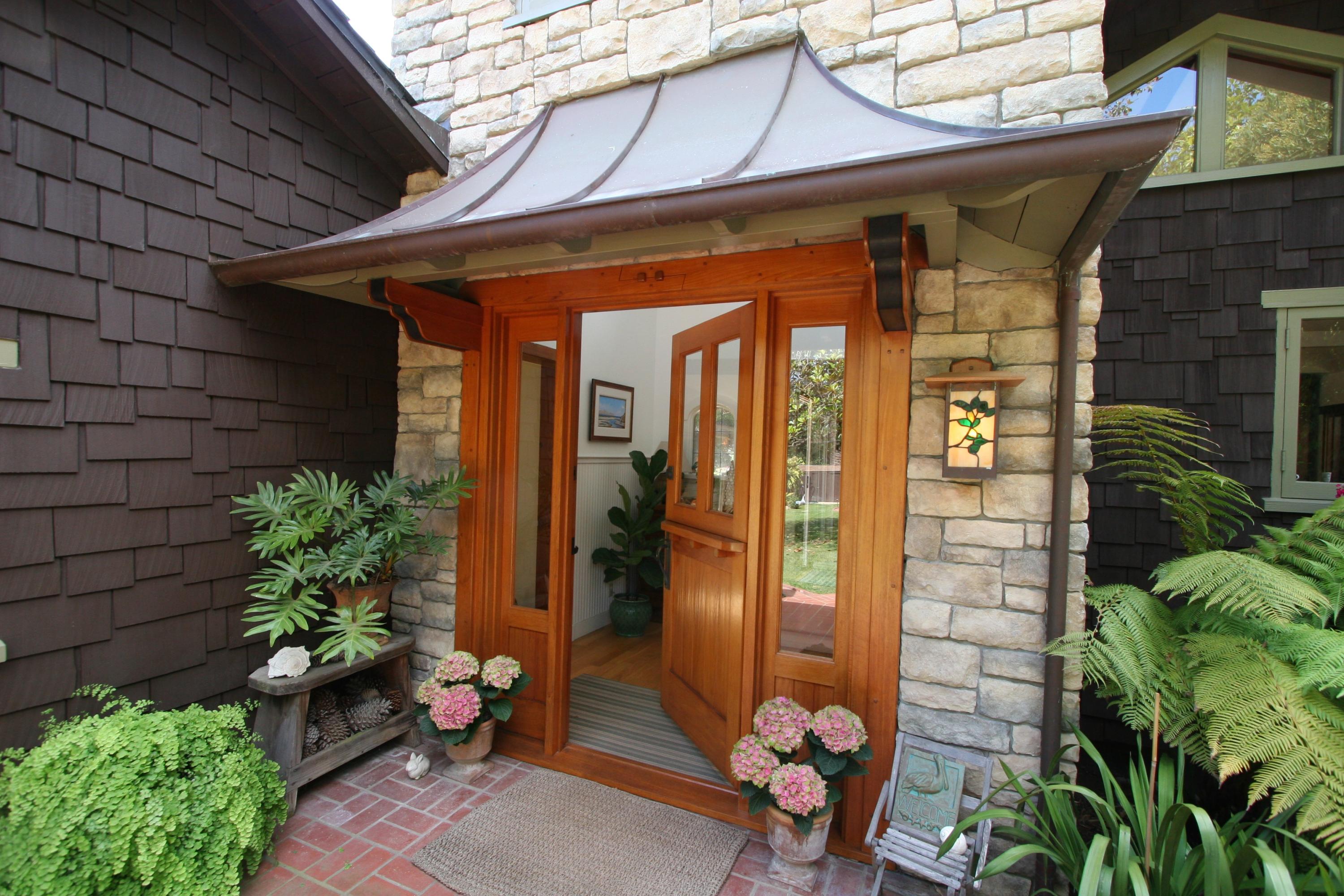 283 Oak Road Santa Barbara, CA 93108 - Photo 4 of 24 4 Entry door 1