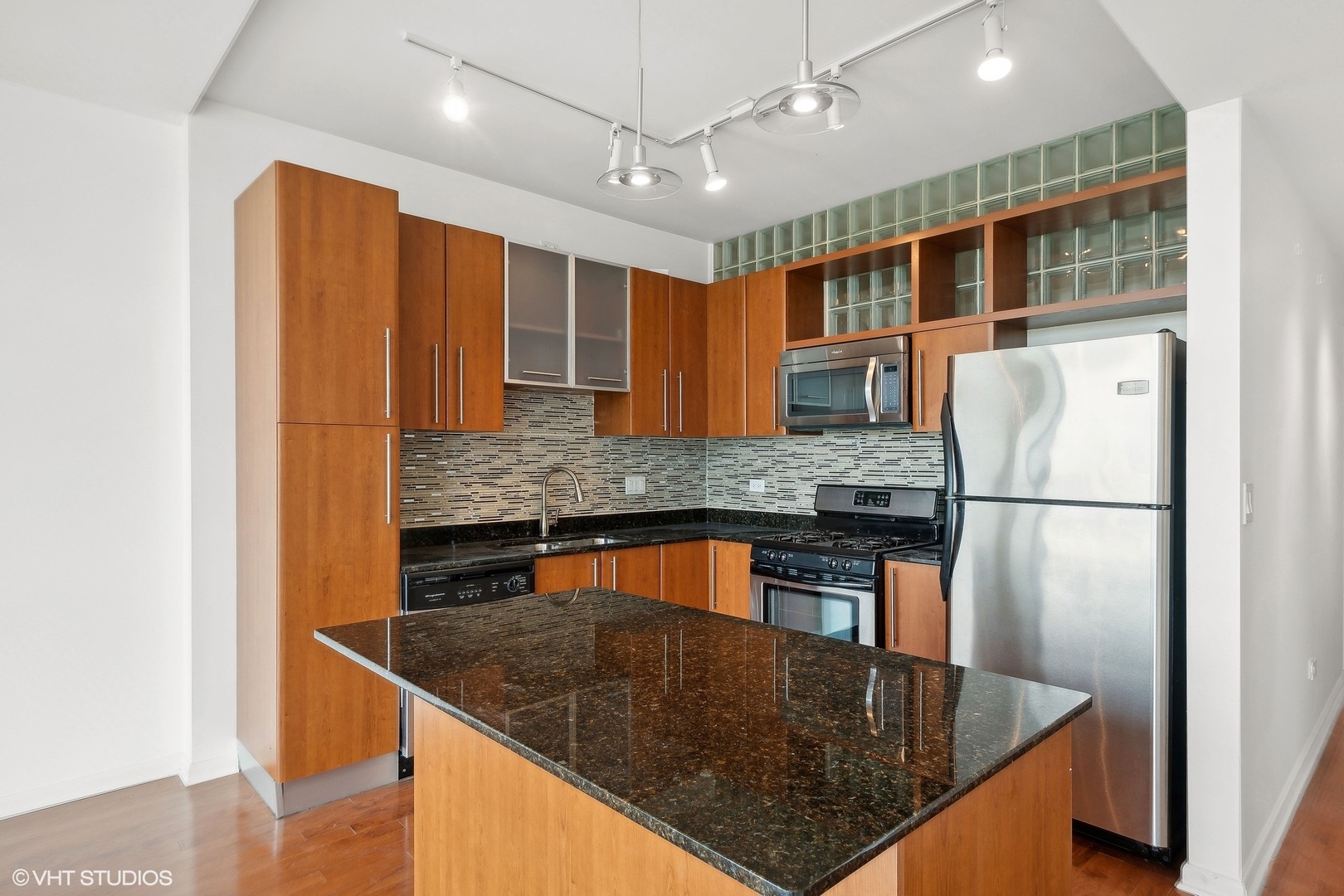 225 South Sangamon Street, Unit 510 Chicago, IL 60607 - Photo 8 of 26