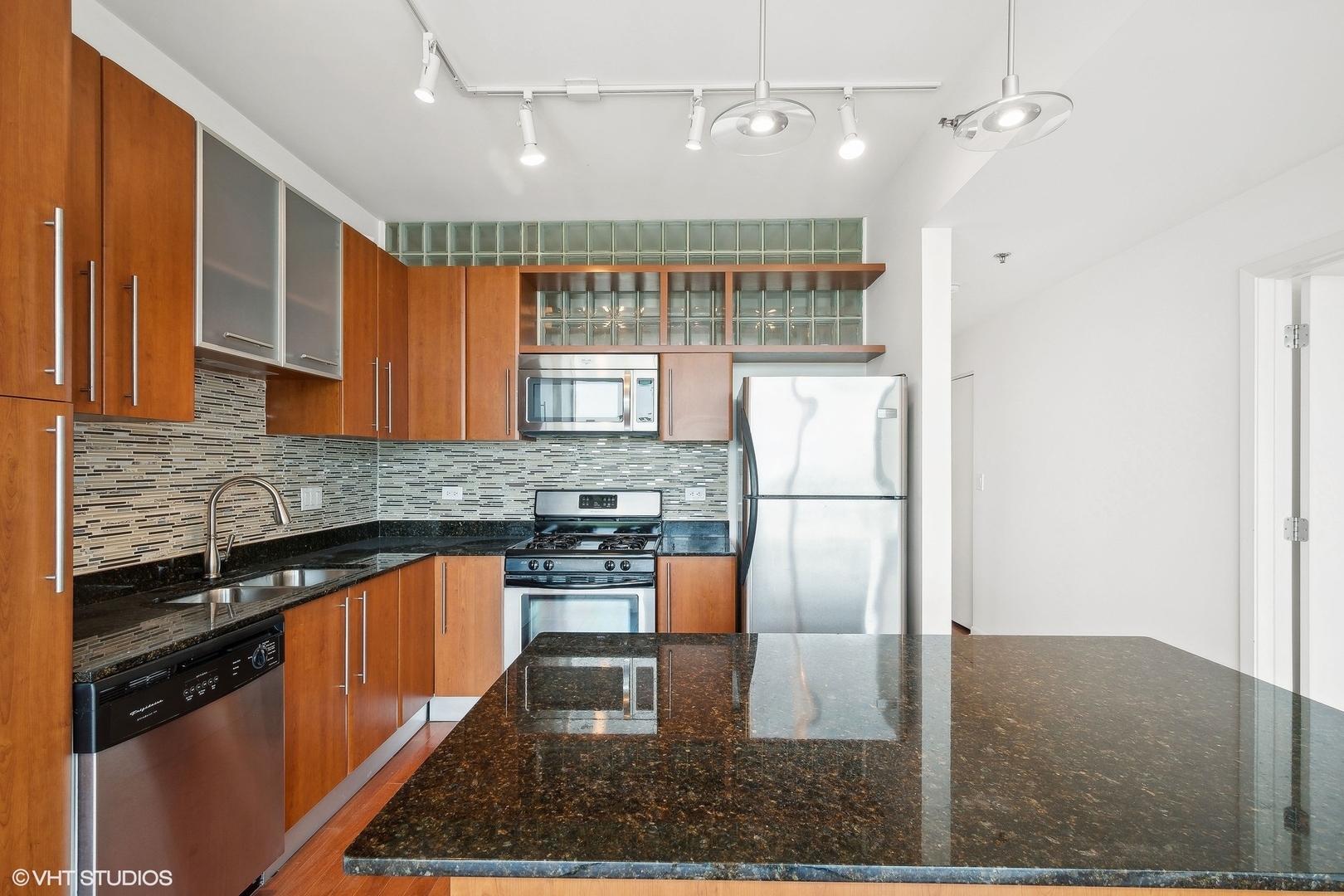225 South Sangamon Street, Unit 510 Chicago, IL 60607 - Photo 10 of 26