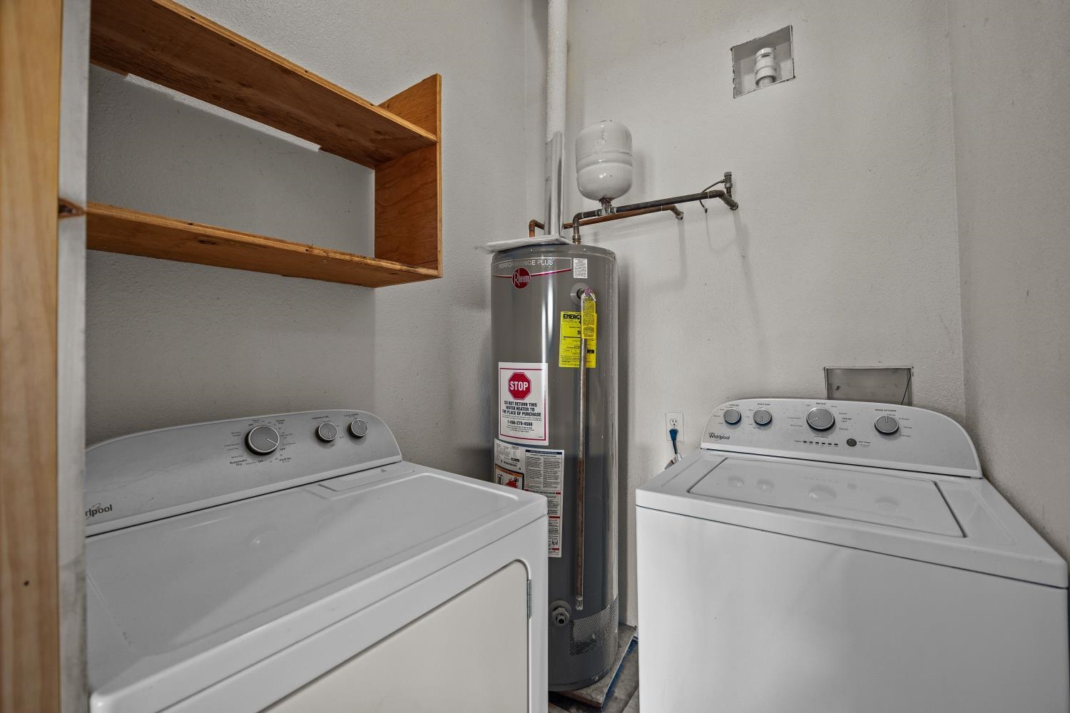 1903 J Road Fruita, CO 81521 - Photo 30 of 35 a utility room with dryer and washer