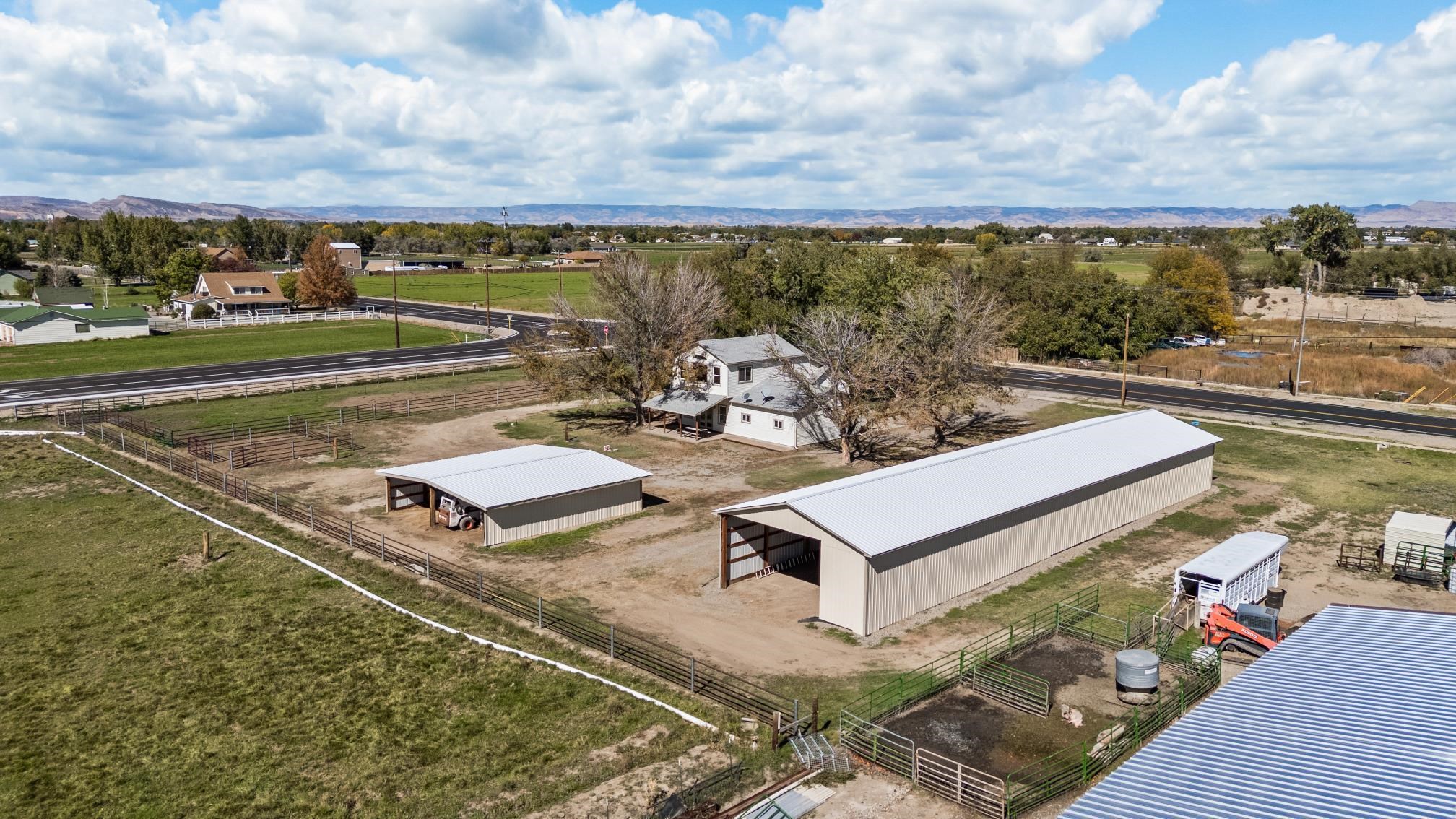 1903 J Road Fruita, CO 81521 - Photo 6 of 35 a view of a terrace with sky view