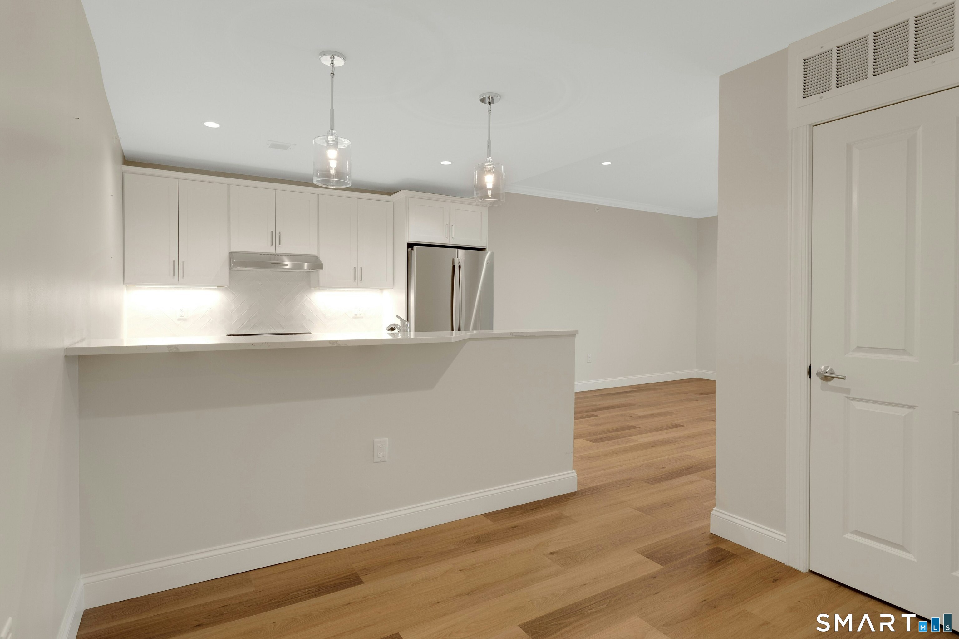 340 Heights Road, Unit 305 Darien, CT 06820 - Photo 3 of 13 Gallery Image 3