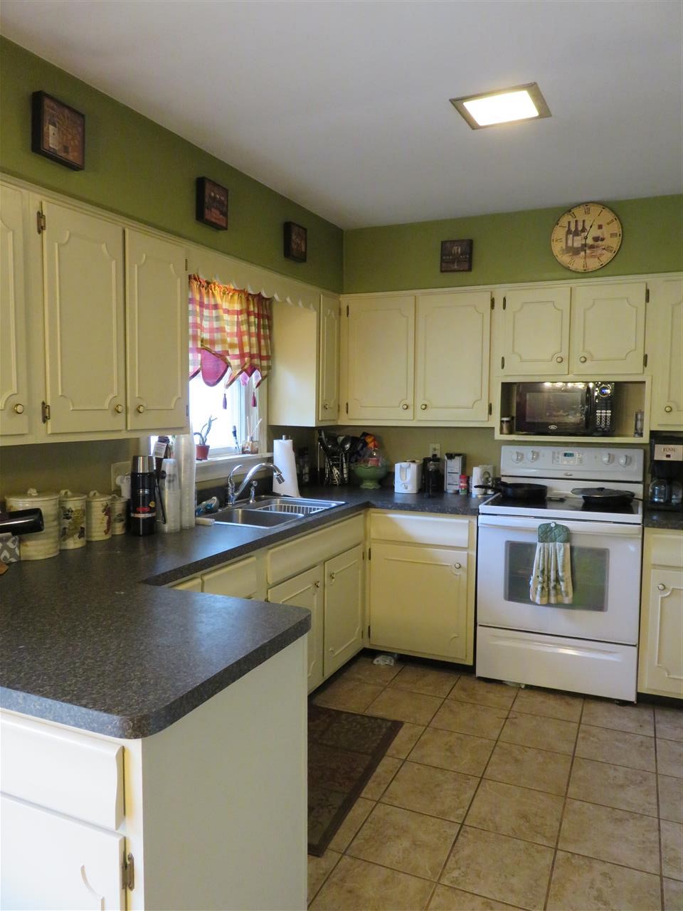 716 West Lansing Road Morrice, MI 48857 - Photo 5 of 17