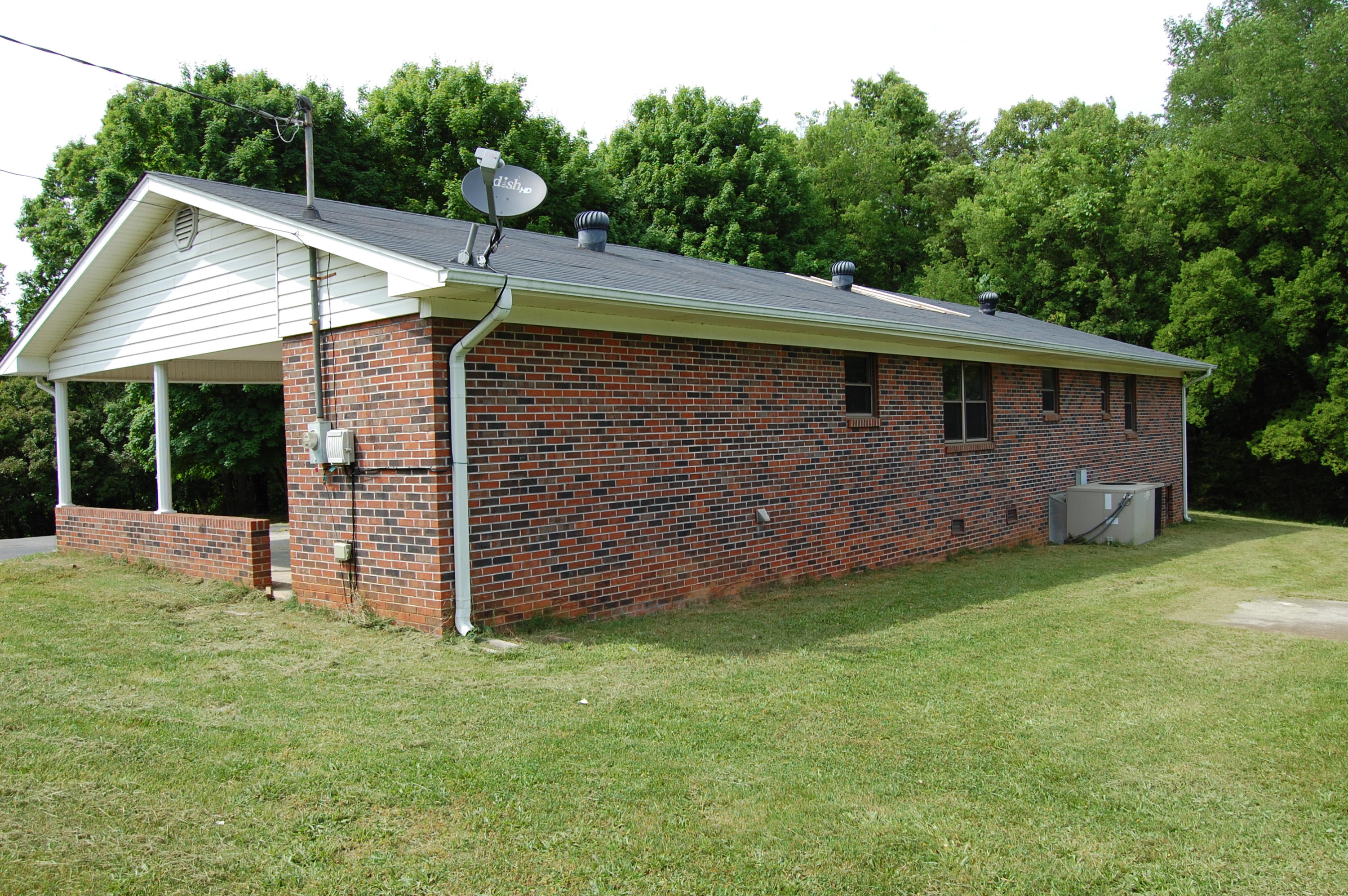 16770 Poplar Springs Road Loudon, TN 37774 - Photo 3 of 12 Back-Right-Angle