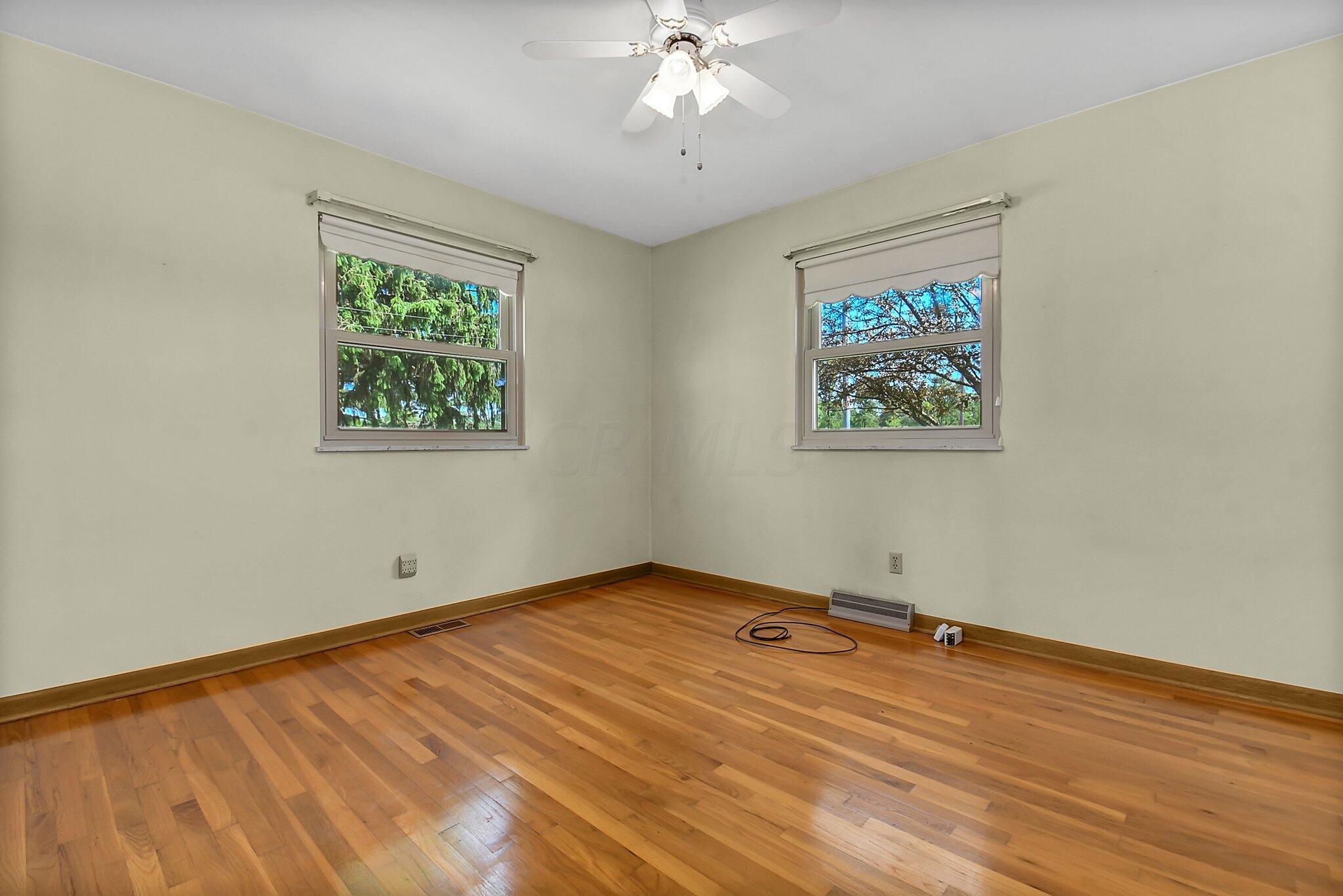 429 Amity Road Galloway, OH 43119 - Photo 11 of 27 Gleaming hardwood floors