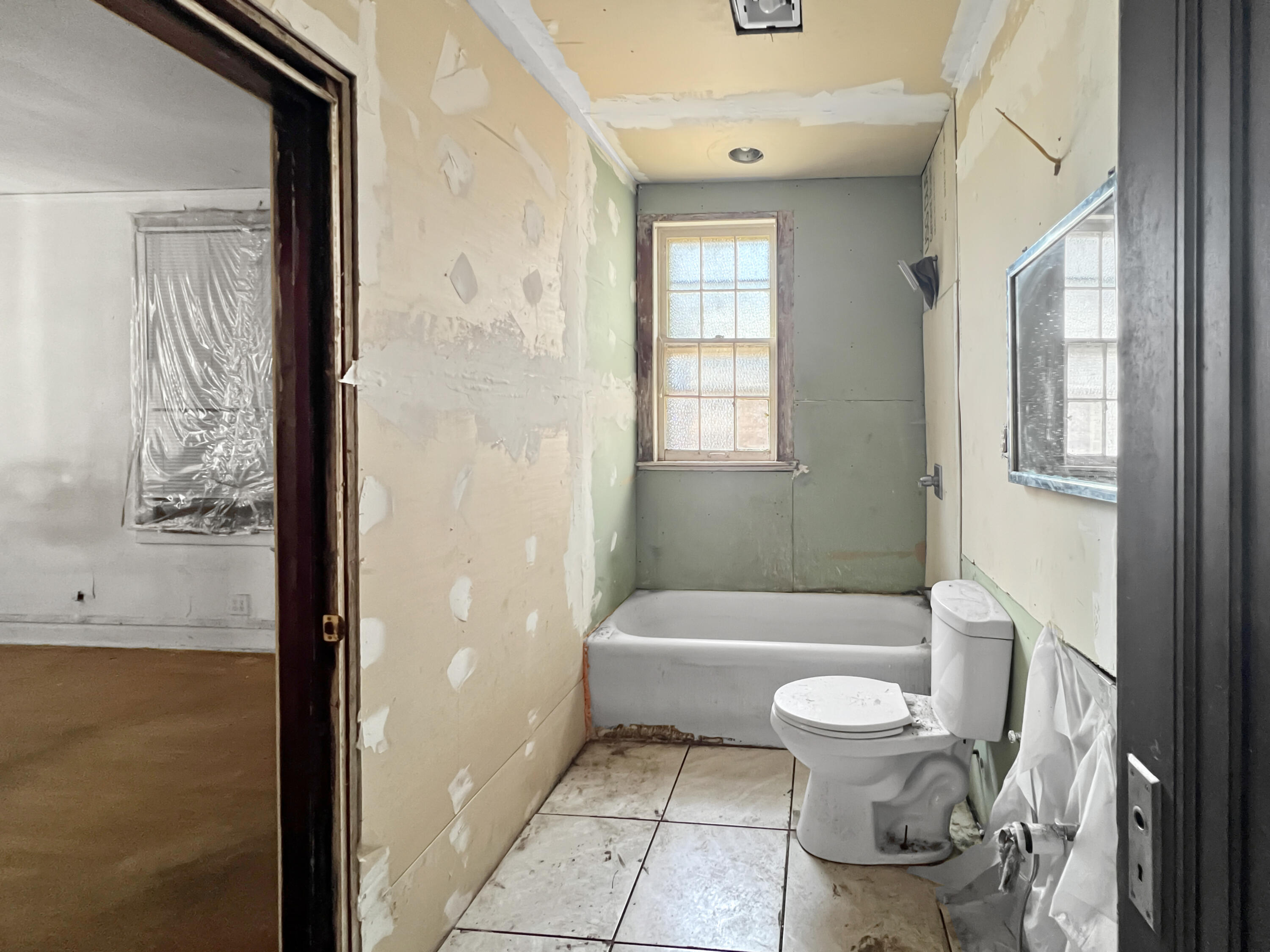 4442 Adams Street Gary, IN 46408 - Photo 7 of 13 3000x2250