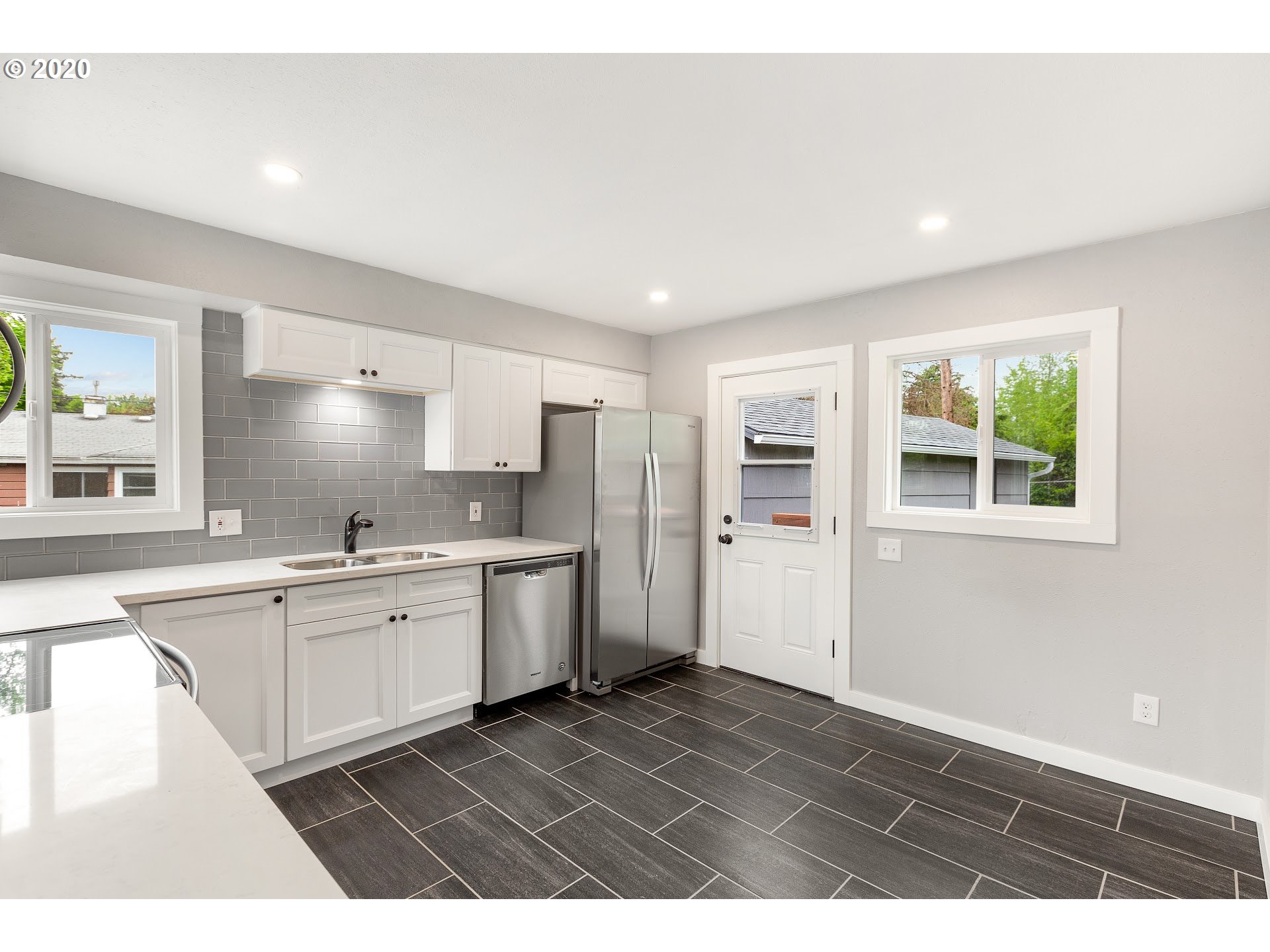 13460 Southwest Rita Drive Beaverton, OR 97005 - Photo 11 of 19 Gallery Image 11