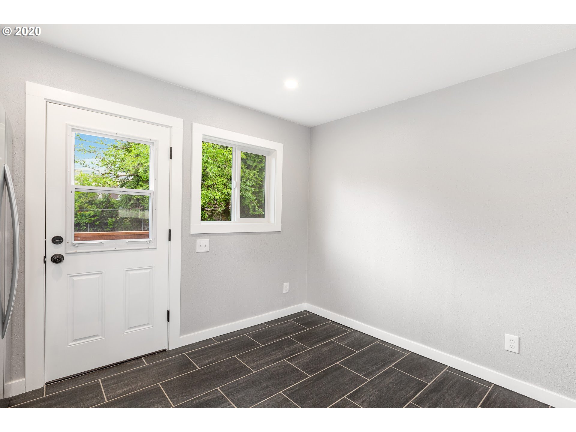 13460 Southwest Rita Drive Beaverton, OR 97005 - Photo 12 of 19 Gallery Image 12