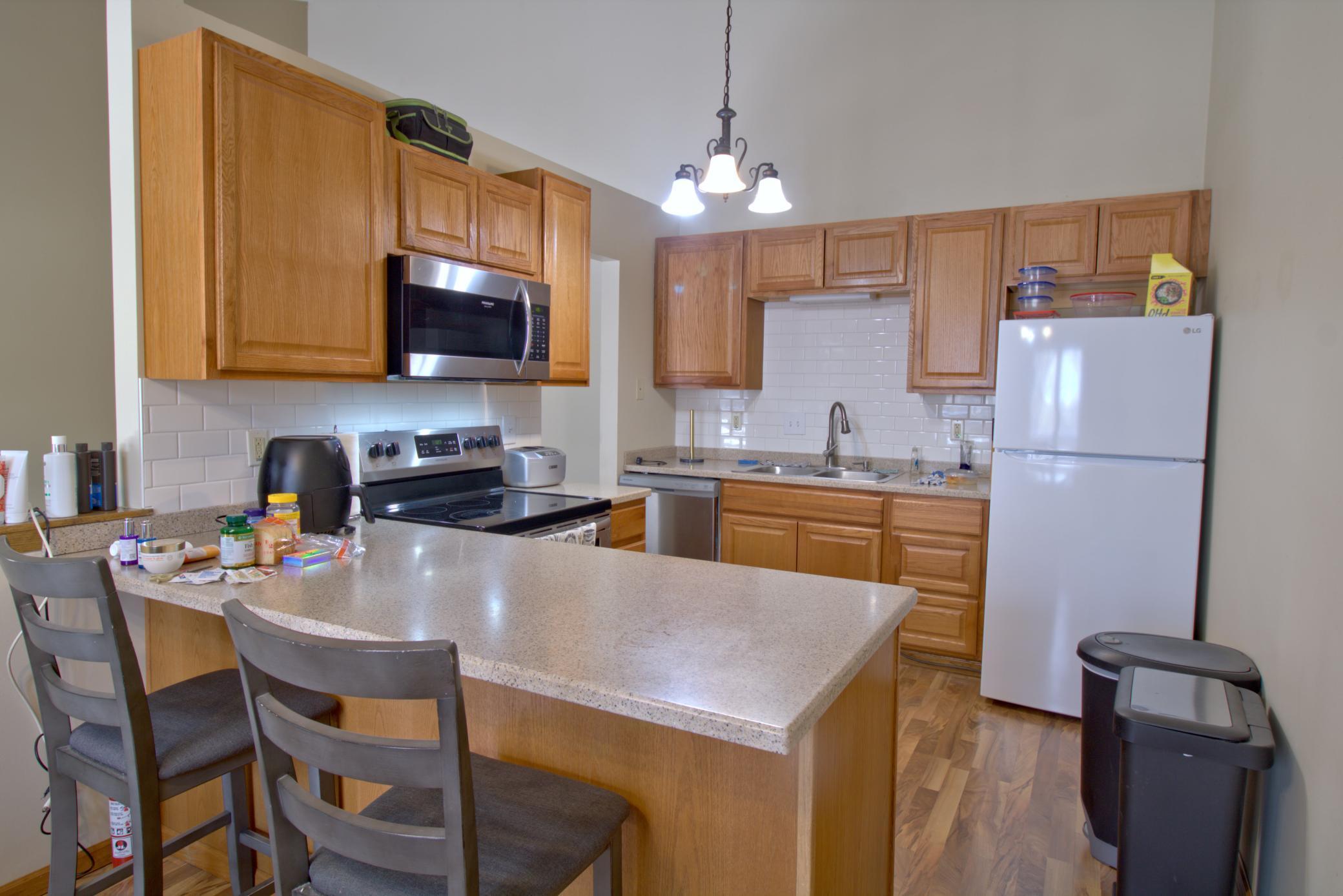 214 Shawnee Trail Shakopee, MN 55379 - Photo 2 of 17