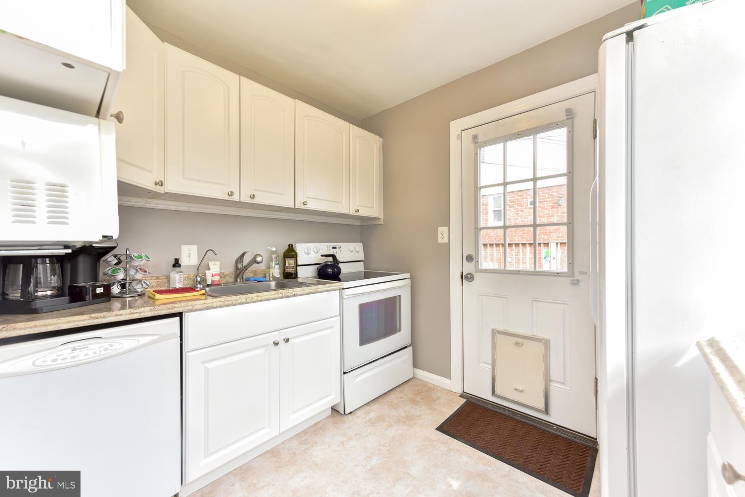 10304 Insley Street Silver Spring, MD 20902 - Photo 6 of 19 Gallery Image 6