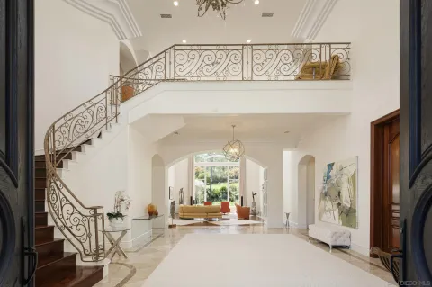 a view of entryway and hall