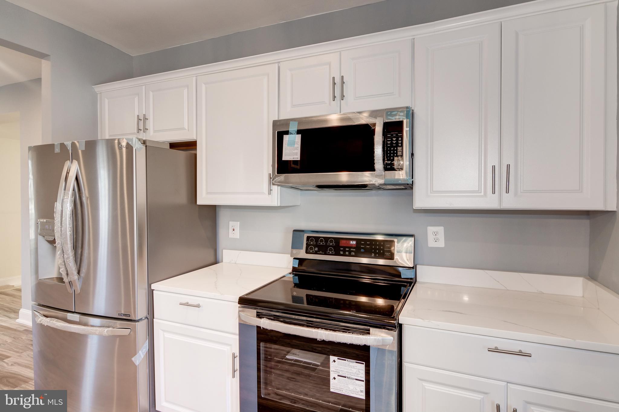 9007 Ardmore Road Springdale, MD 20706 - Photo 17 of 56 Brand new top of line cabinets