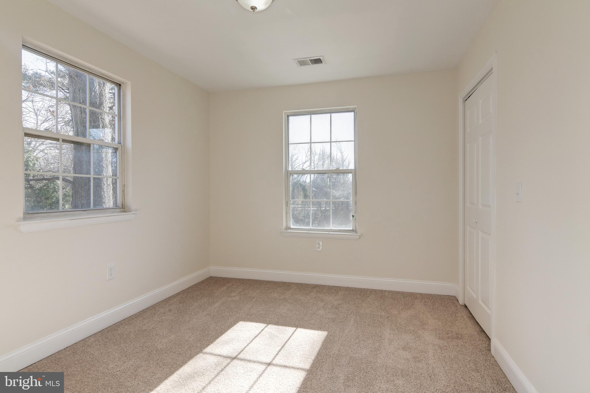 9007 Ardmore Road Springdale, MD 20706 - Photo 32 of 56 Master bedroom on the mainlevel
