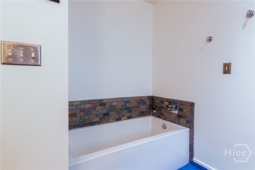 241 Pearl Street Athens, GA 30601 - Photo 16 of 28