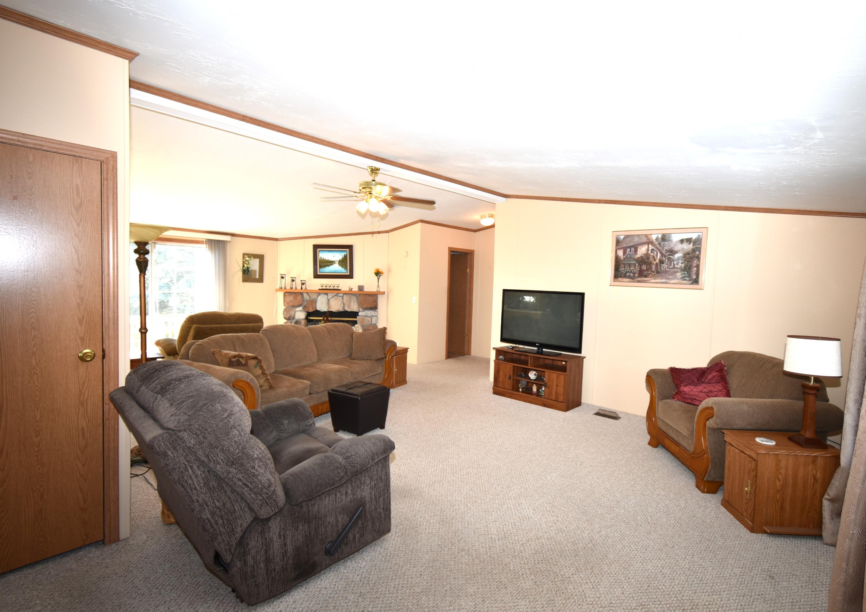 1031 Brower Road Lima, OH 45801 - Photo 4 of 25 DSC_0470