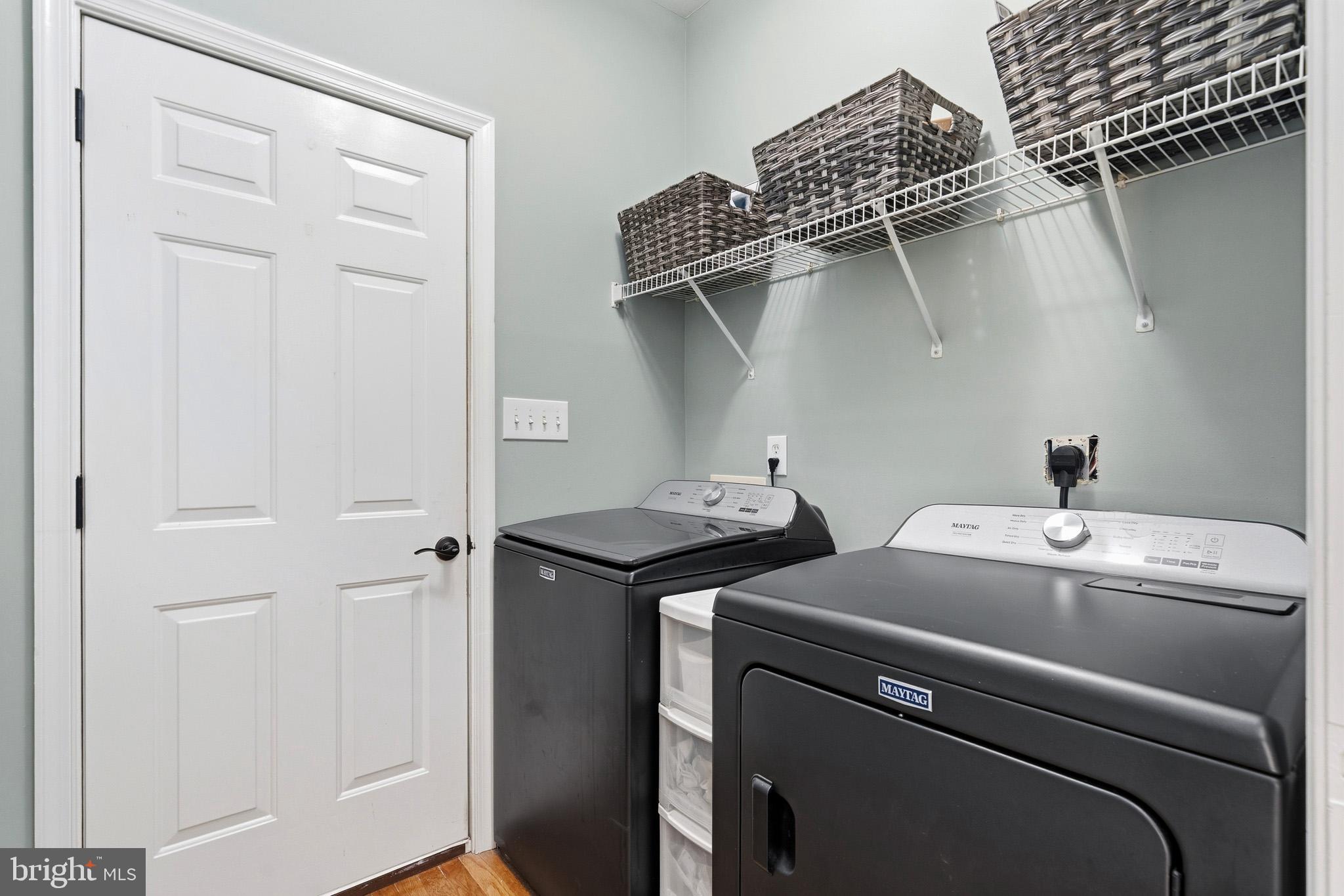 3148 Holland Cliffs Road Huntingtown, MD 20639 - Photo 8 of 61 Convenient main-level laundry.