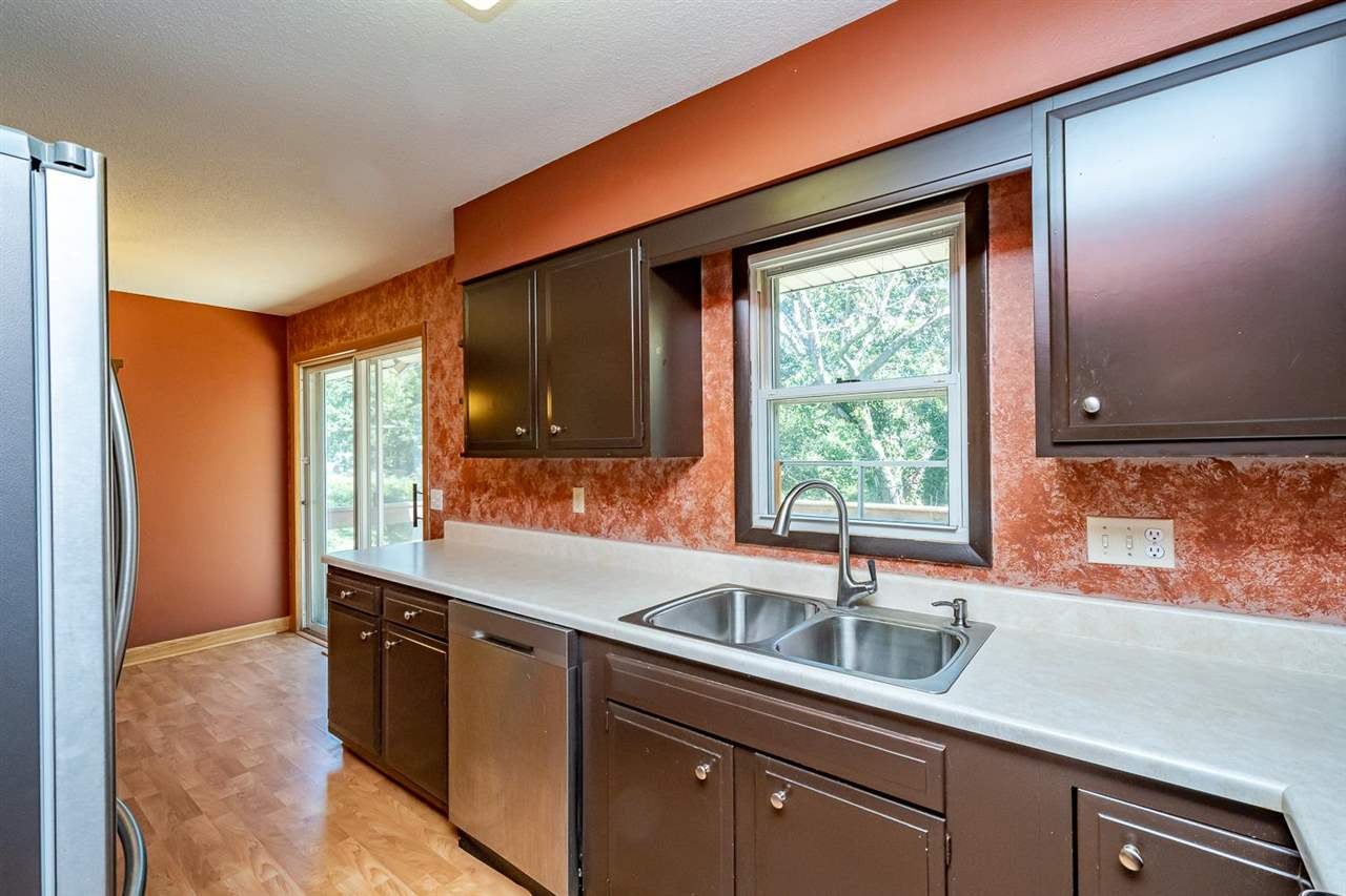 3128 Sandy Beach Road Northeast Solon, IA 52333 - Photo 9 of 31 Gallery Image 9