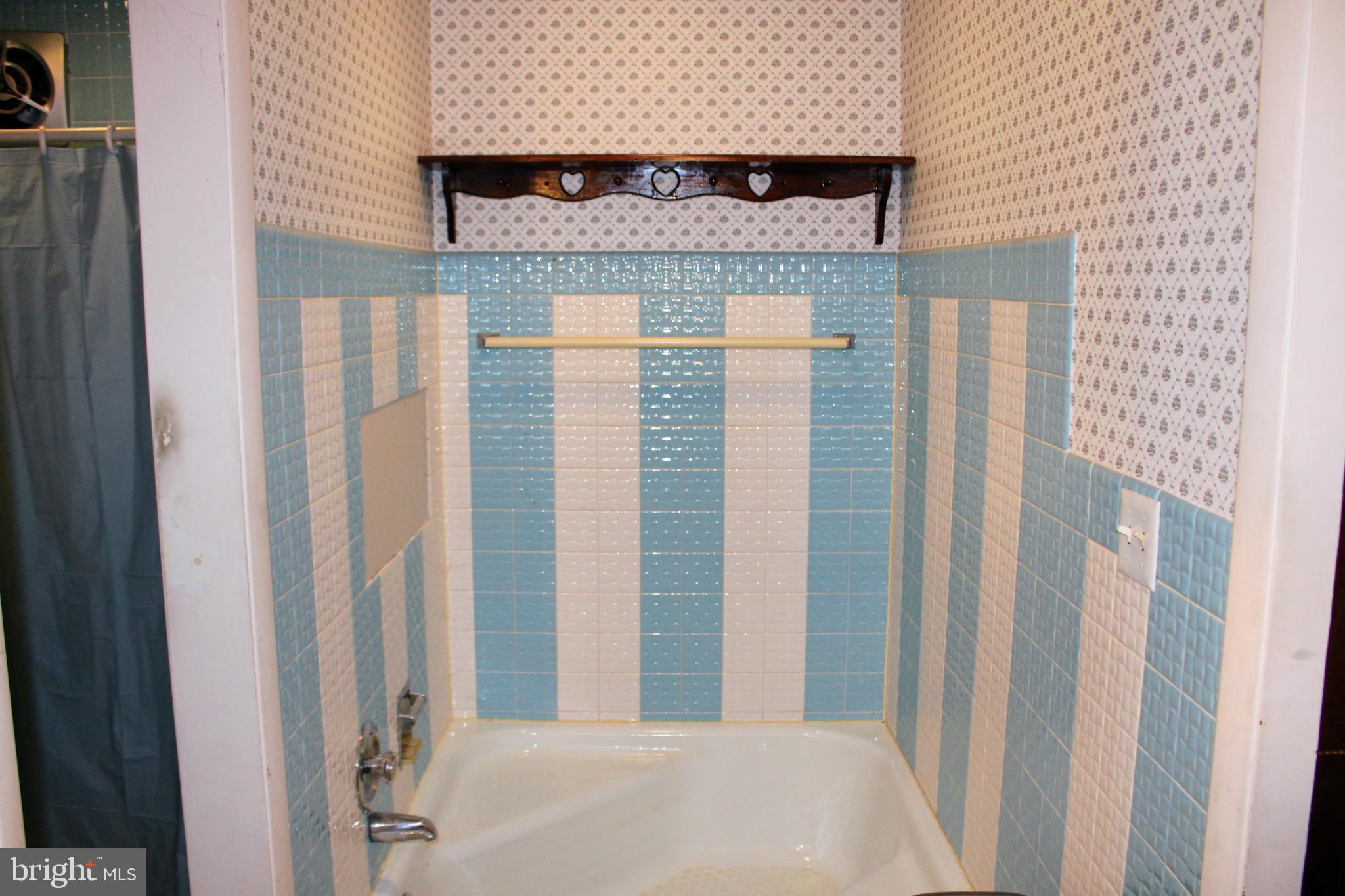 1928 New Bloomfield Road New Bloomfield, PA 17068 - Photo 8 of 15 a bathroom with a granite countertop shower