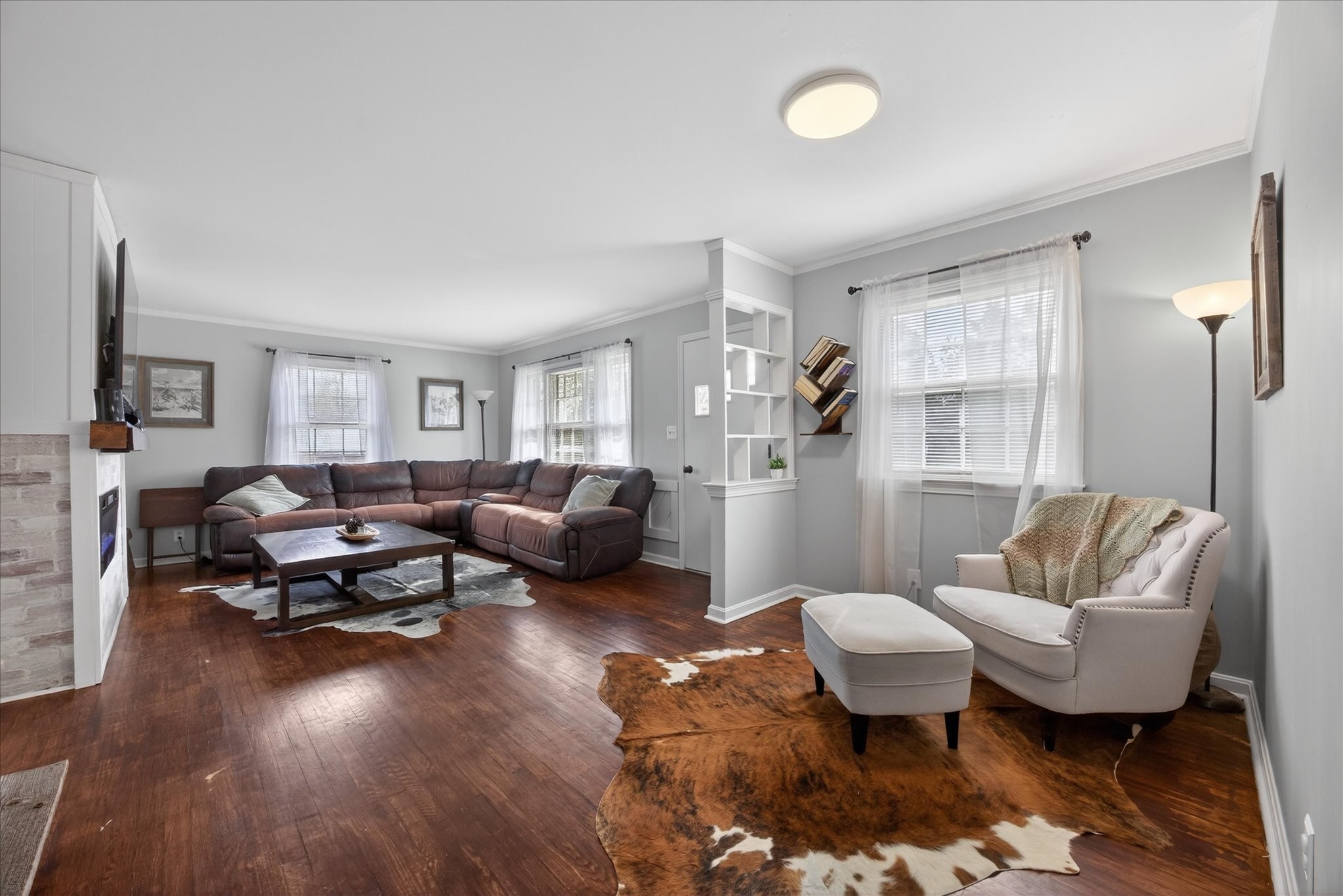 3212 Marthas Chapel Road Cunningham, TN 37052 - Photo 4 of 32 a living room with furniture and a table