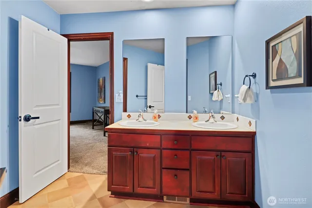 $1,320,000 | 10311 215th Avenue Southeast, Snohomish, WA 98290