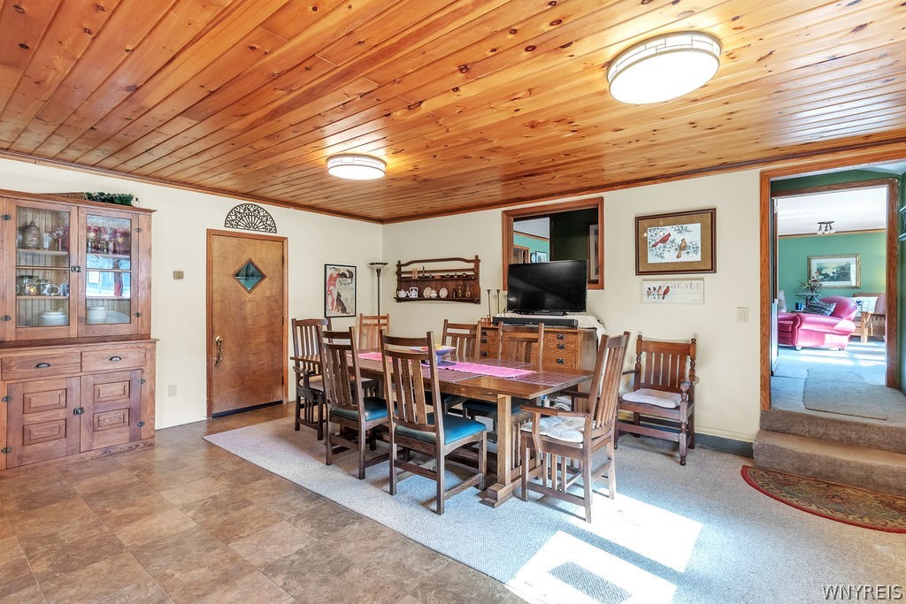 8064 State Road Colden, NY 14033 - Photo 16 of 50 Dining room