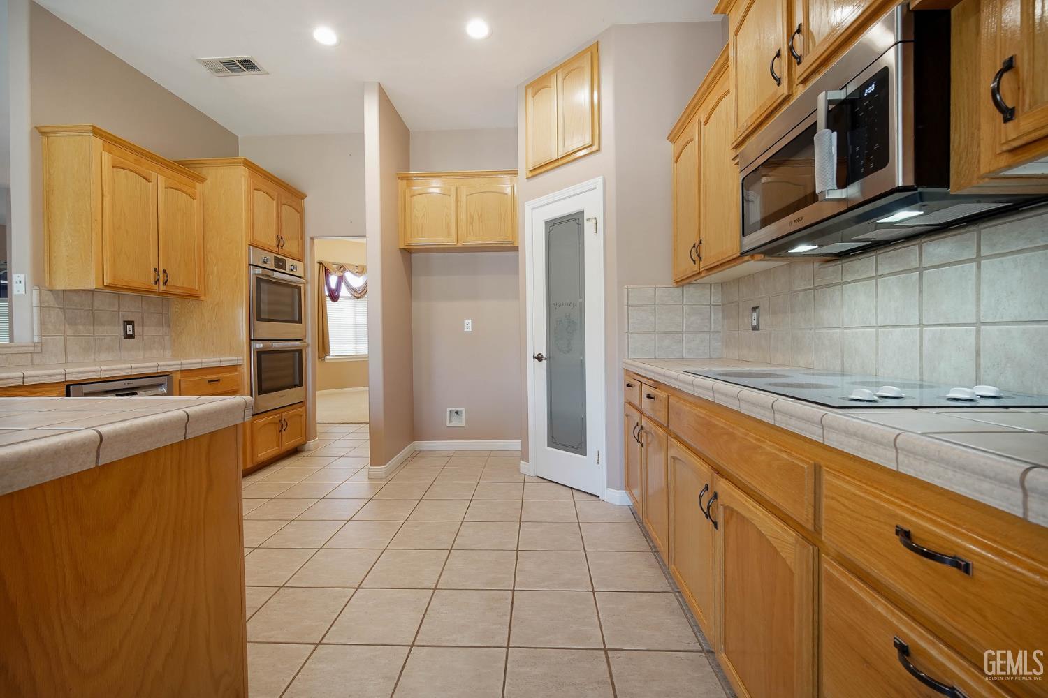 Undisclosed Address Bakersfield, CA 93312 - Photo 23 of 66 Gallery Image 23