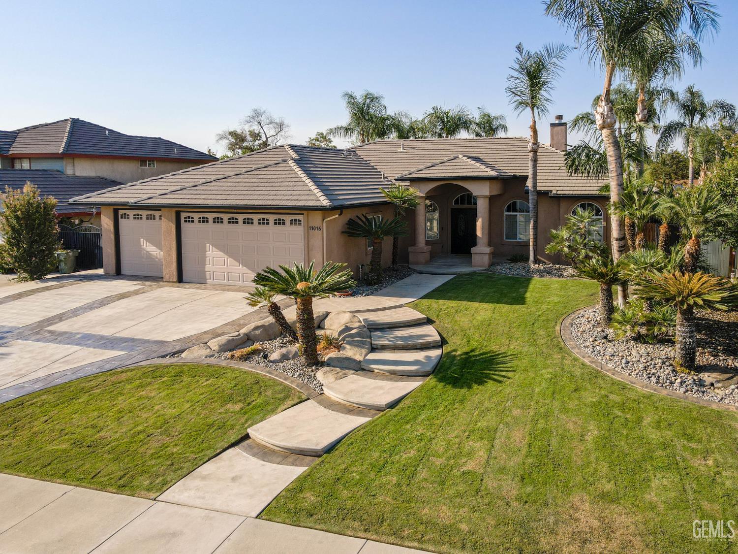 Undisclosed Address Bakersfield, CA 93312 - Photo 3 of 66 Gallery Image 3