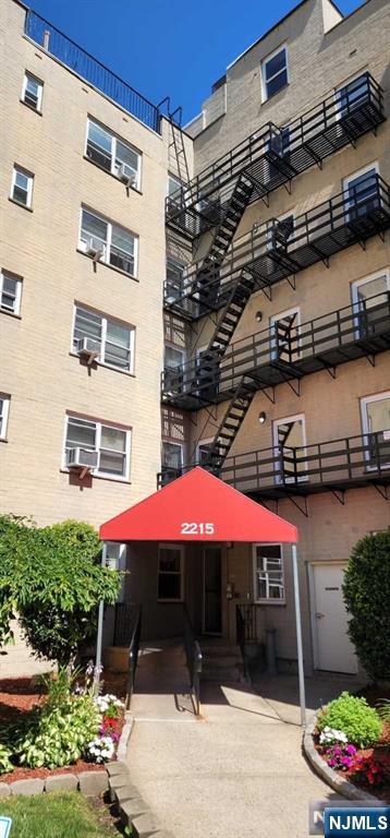 2215 North Central Road, Unit 2E Fort Lee, NJ 07024 - Photo 13 of 16