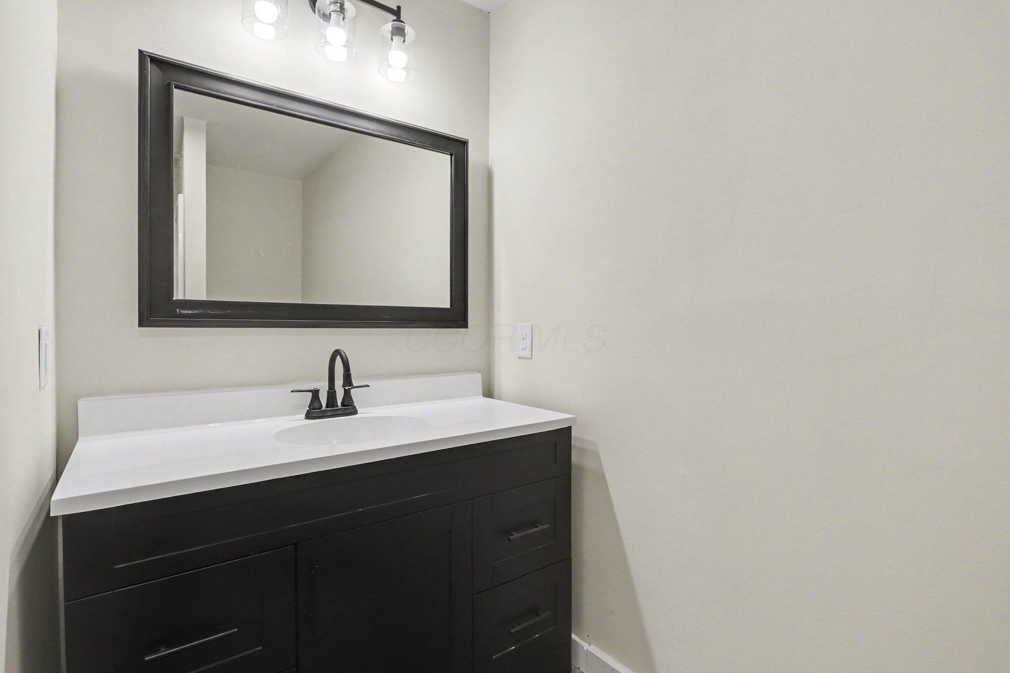 6105 Hopewell Church Road Southwest Lancaster, OH 43130 - Photo 14 of 19 Gallery Image 14