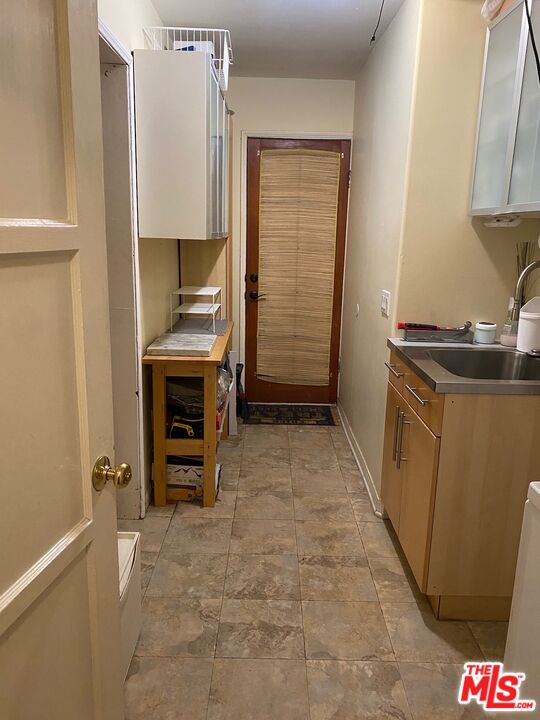 202 4th Avenue Venice, CA 90291 - Photo 18 of 22