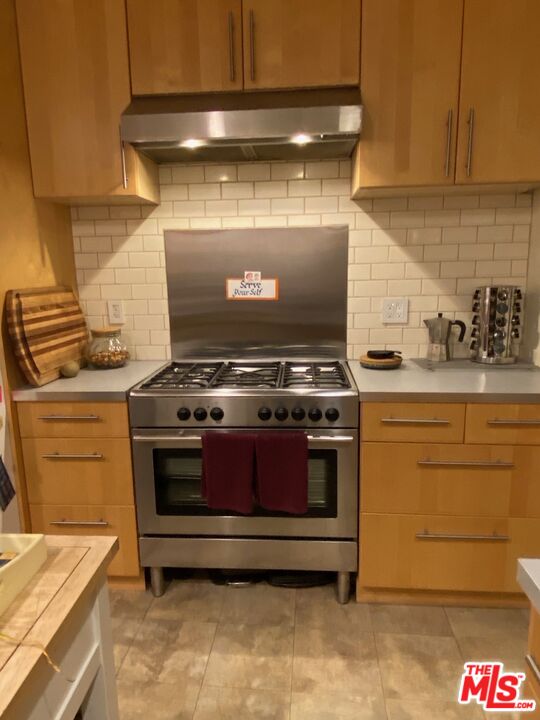 202 4th Avenue Venice, CA 90291 - Photo 9 of 22